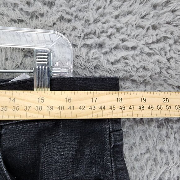 Old Navy Shorts Womens 16 Black High Rise Button Fly Denim Jean *GUC* - Picture 4 of 11